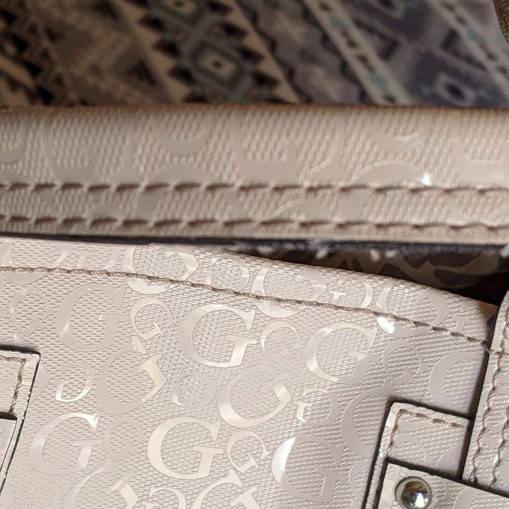 Guess Purse/Bag - Picture 5 of 16